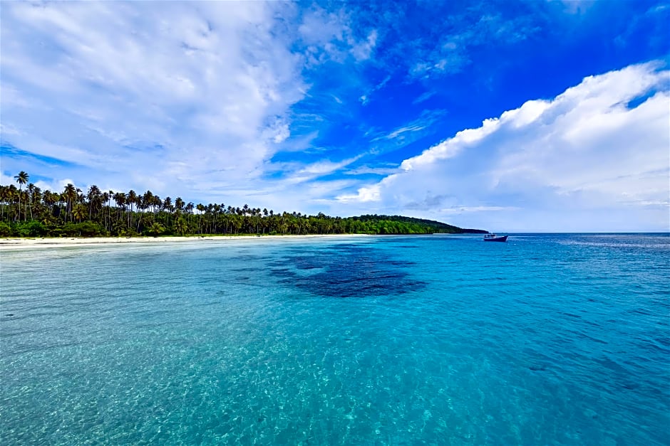 Seaside Villa & Muse Beach Resto