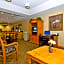 Peach State Inn & Suites