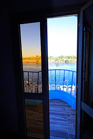 Nubian Popeye - Roof top - Nile View