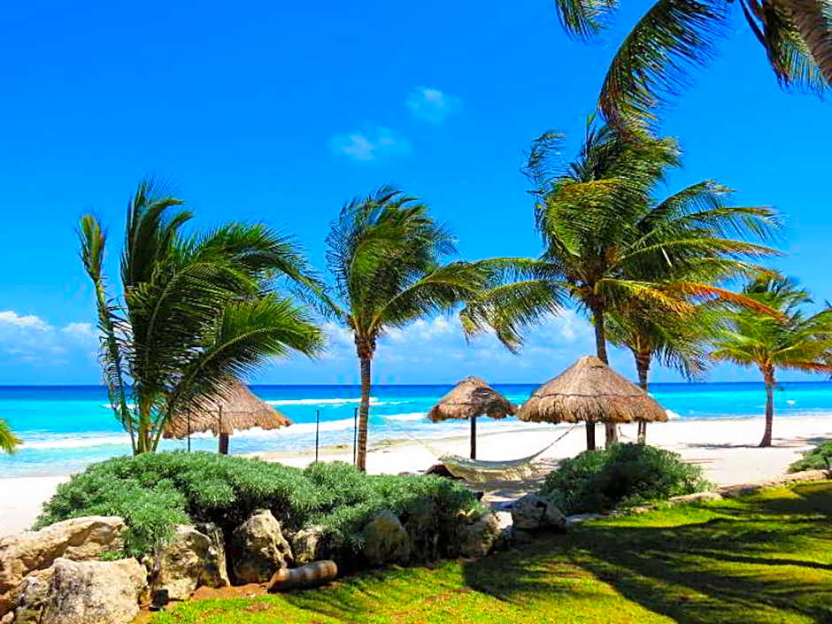 Le Reve by Mij - Beachfront Hotel