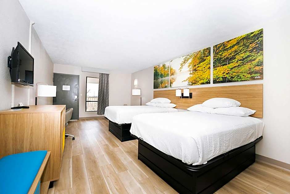 Days Inn by Wyndham Cincinnati East