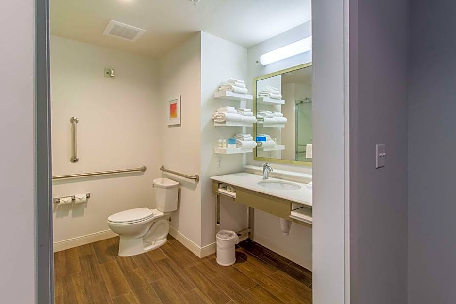 Hampton Inn By Hilton Crestview South I-10, Fl