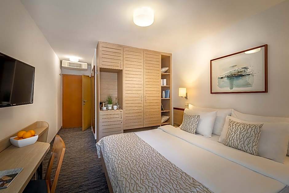 Photo 1 of 4 of Room for 1+1 - Hotel