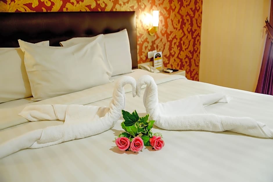 Hersya Front One Inn Surabaya