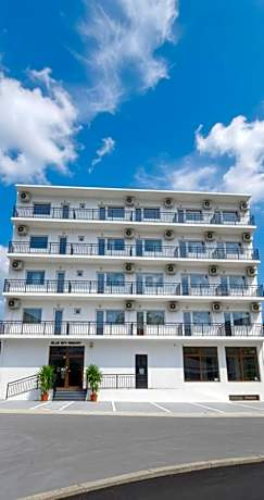 Blue Sky Hotel