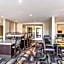 La Quinta Inn & Suites by Wyndham Atlanta Midtown - Buckhead