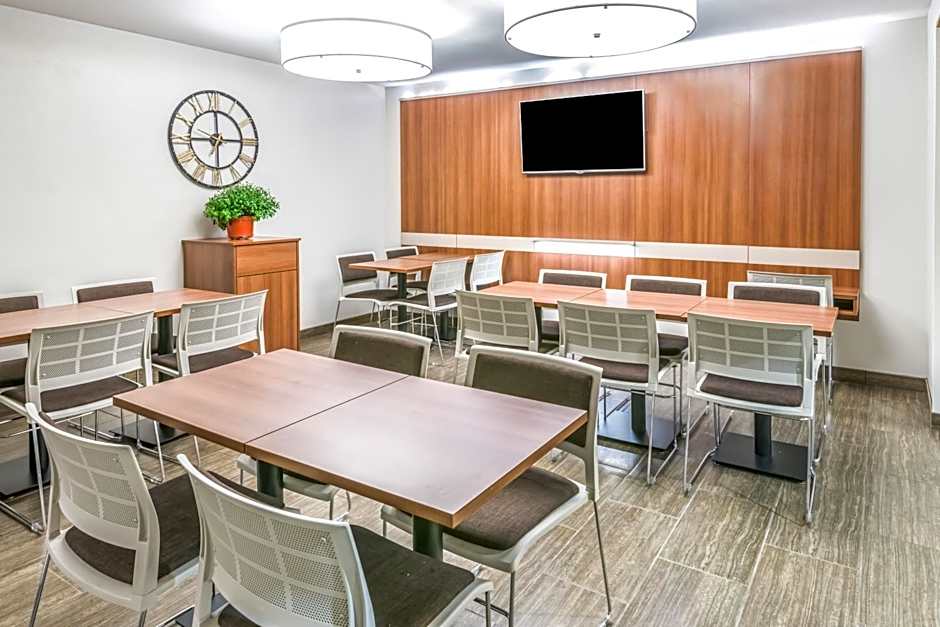 Microtel Inn & Suites by Wyndham Victor/Rochester