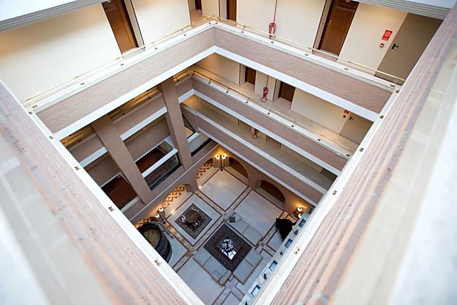 Hostellerie Du Cheval Blanc