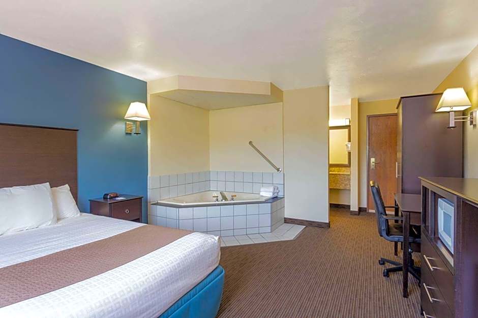 AmericInn by Wyndham Green Bay West