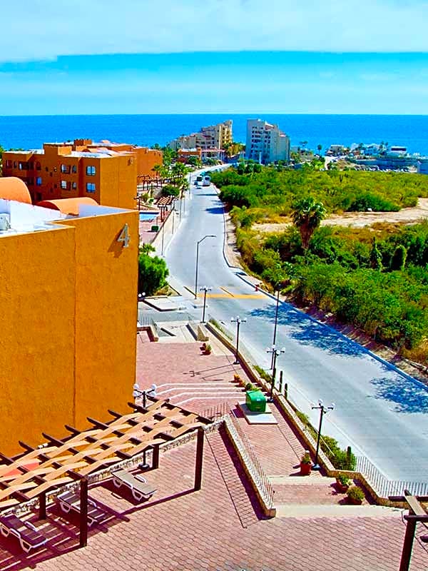 Sunrock Hotel & Suites