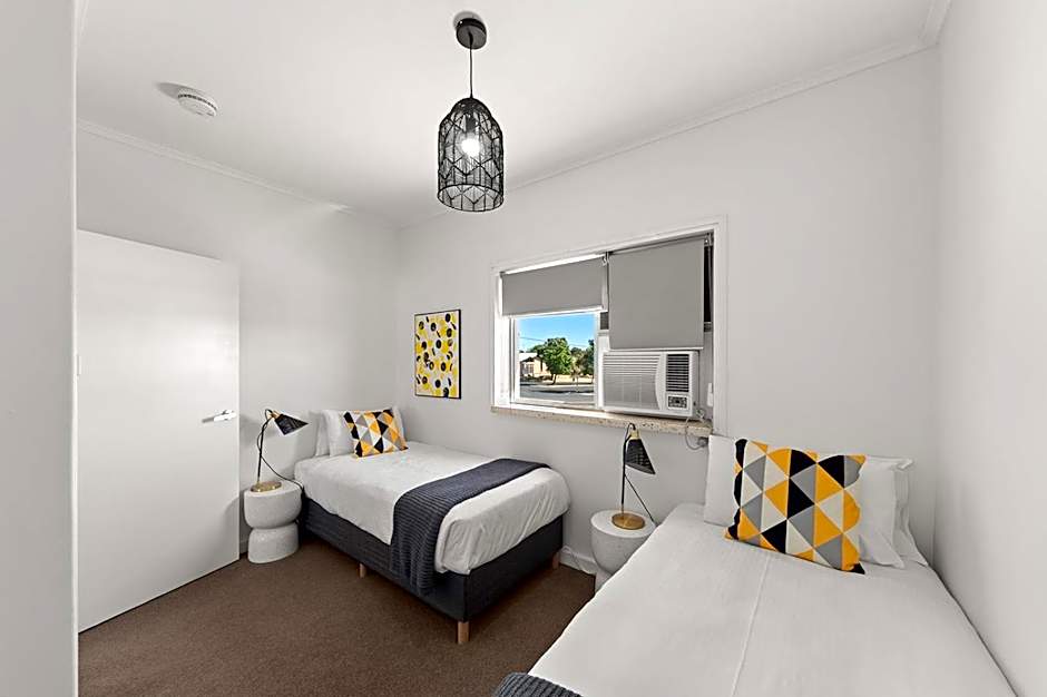 Loxton Courthouse Apartments