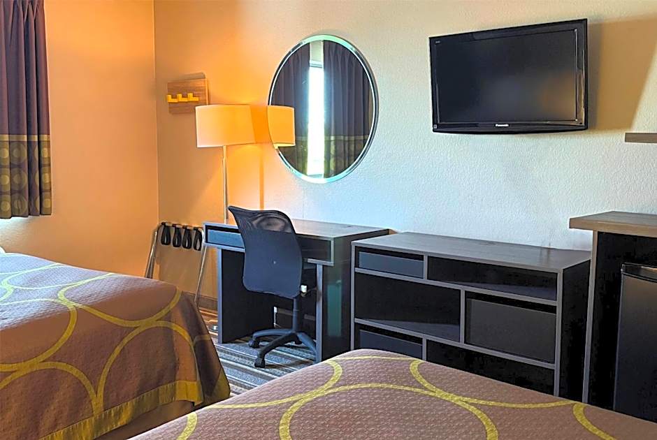 Super 8 by Wyndham Gas City Marion Area