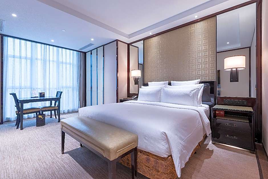 Wyndham Grand Plaza Royale Ningbo