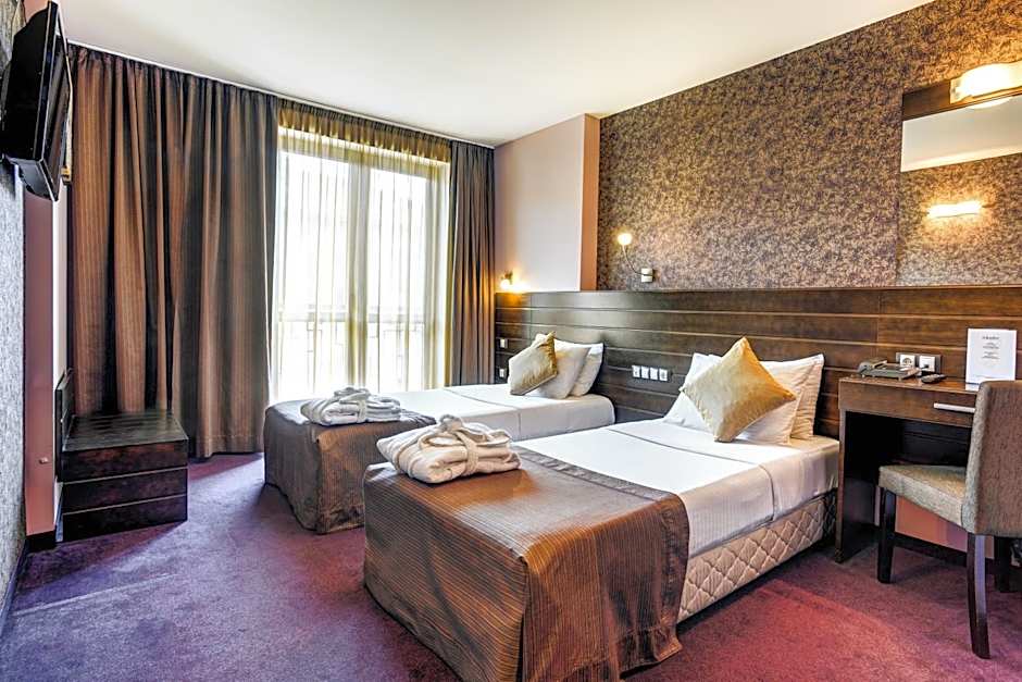 Photo 1 of 7 of Standard 1 Double Bed or 2 Beds