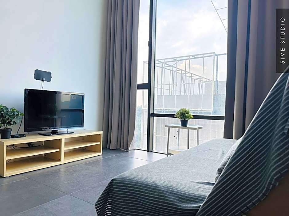 Five Studio - Empire Damansara
