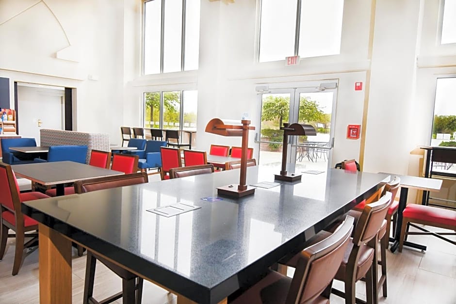 Holiday Inn Express Hotel & Suites Port Clinton-Catawba Island By IHG