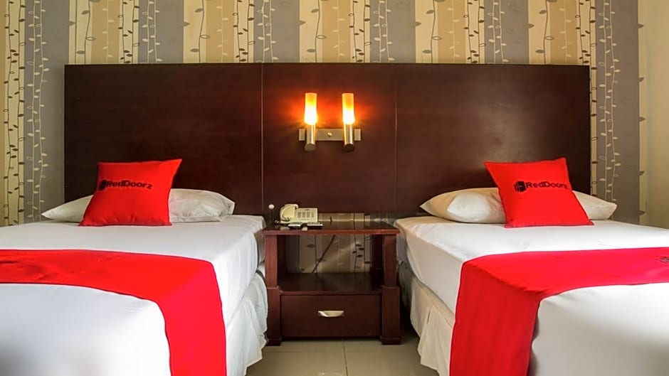 RedDoorz @ Cikutra 3