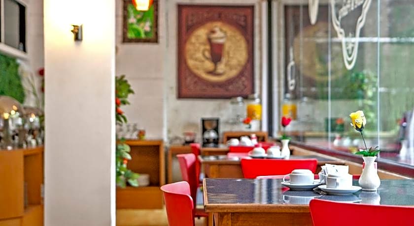 RedDoorz Plus @ Sukamulya Pasteur 2