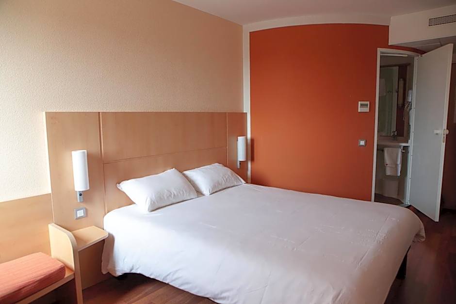 ibis Albert Pays De Le Somme