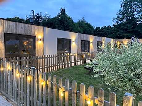 Shenstone Lodge