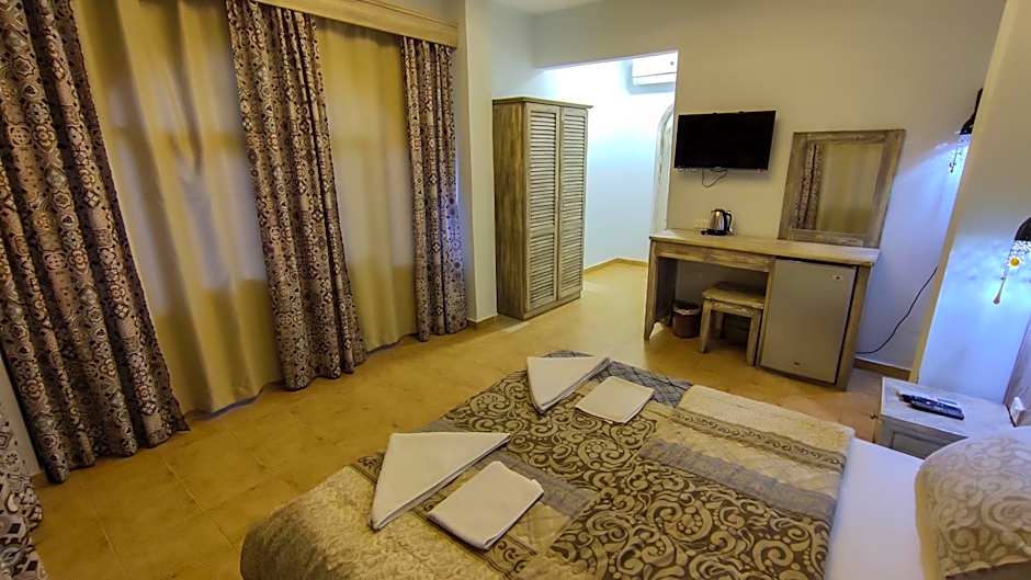 Shams Hotel & Dive Centre