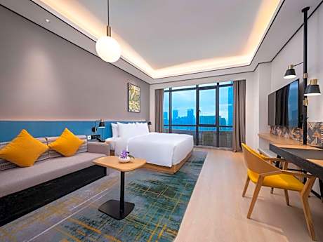 King Room - Mobility Accessible