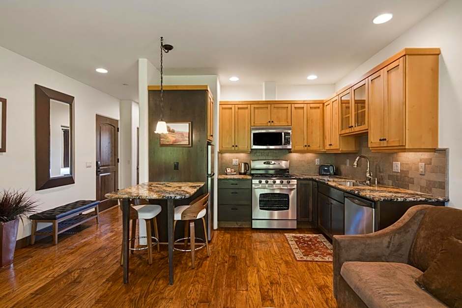 Columbia Cliff Villas