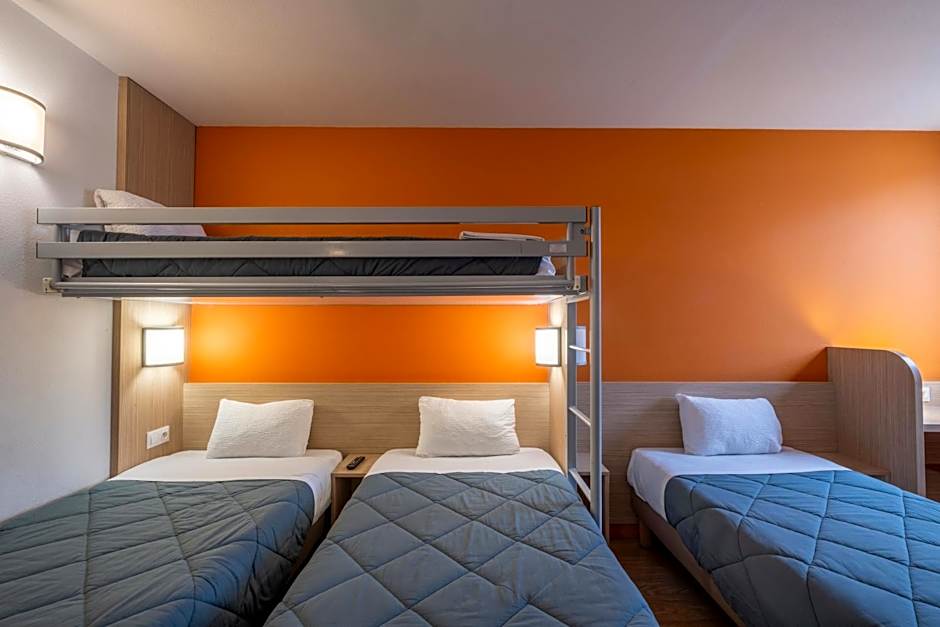 Première Classe Roissy - Aéroport CDG - Le Mesnil-Amelot