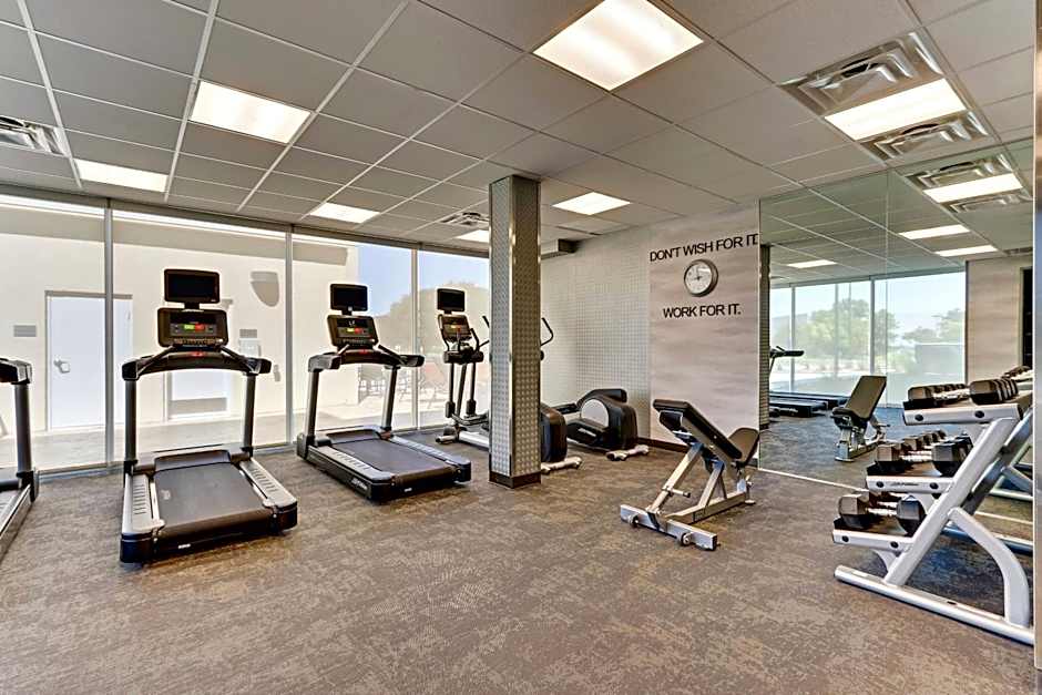 Fairfield Inn & Suites by Marriott Dallas Love Field