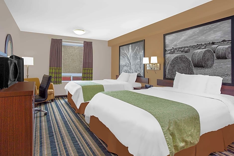 Photo 1 of 1 of 2 Queen Beds, 1st Floor