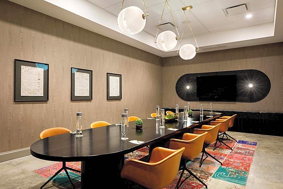 Cyrus Hotel, Topeka, A Tribute Portfolio Hotel