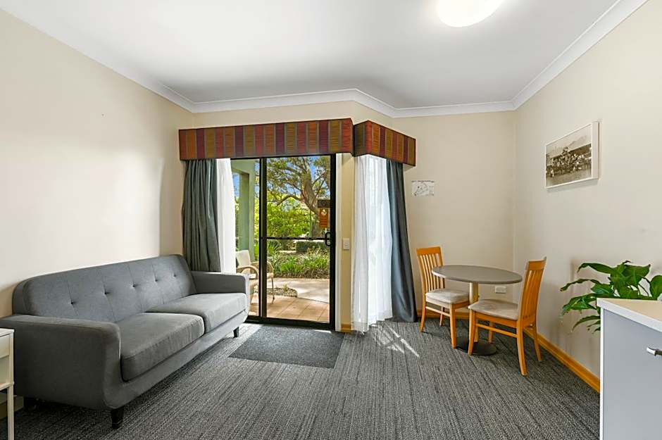 Eastgate on the Range Motel