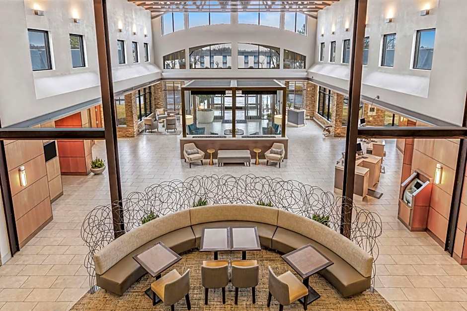 Embassy Suites By Hilton Detroit Metro Airport