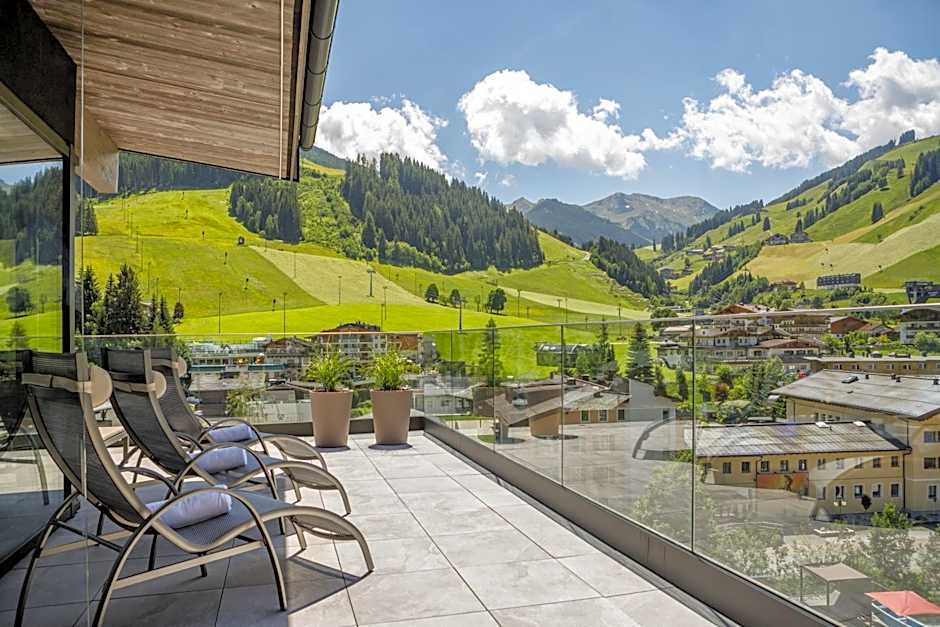 Hotel VIEW - incl Joker Card in Summer