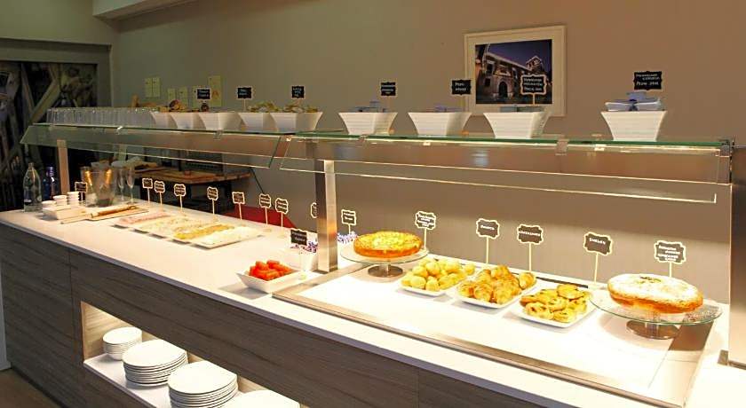 Hotel Enara