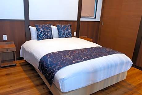 Double Bed Room with Tatami Area with Mountain view