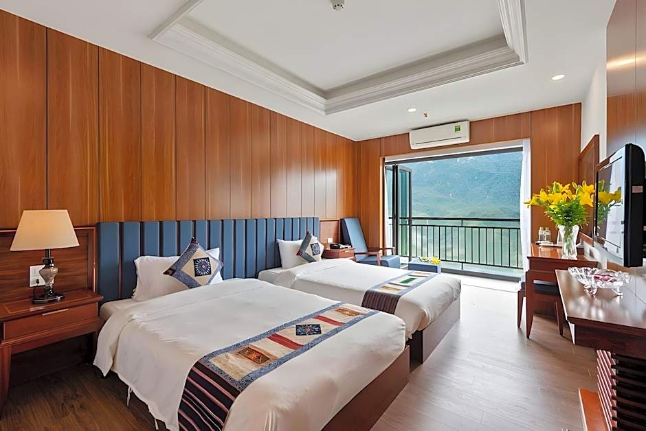 Bamboo Sapa Hotel
