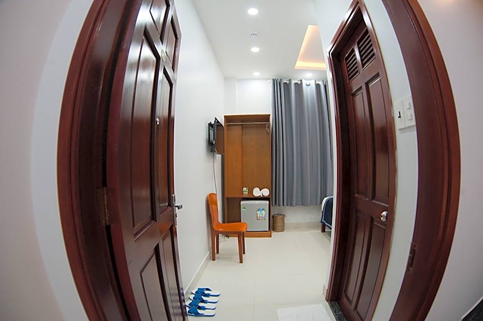 The white guest house