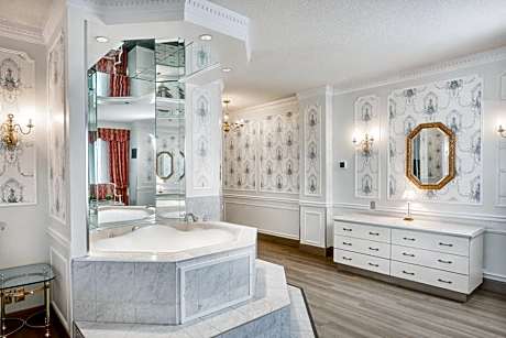 Imperial Theme Room
