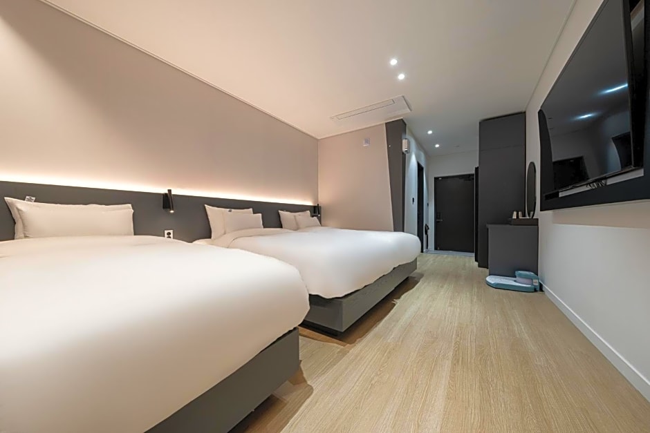 Hound Hotel Mokpo Peace Plaza