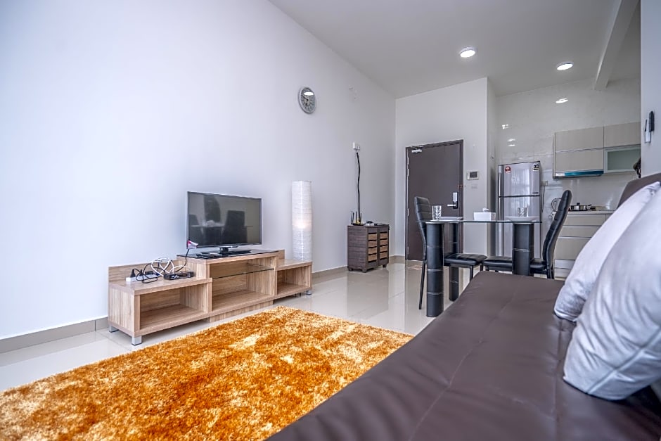 OYO HOME 90183 D' Summit Residence 2bhk @ YML 0824