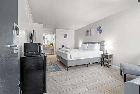 King Room - Accessible/Non-Smoking