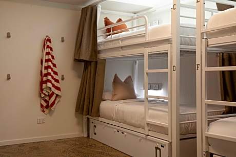 Entire 4-Bed Dormitory - Mixed