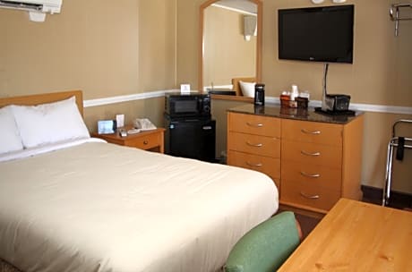Standard Double Room with One Double Bed - Non-Smoking