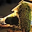 Caravelle Inn & Suites