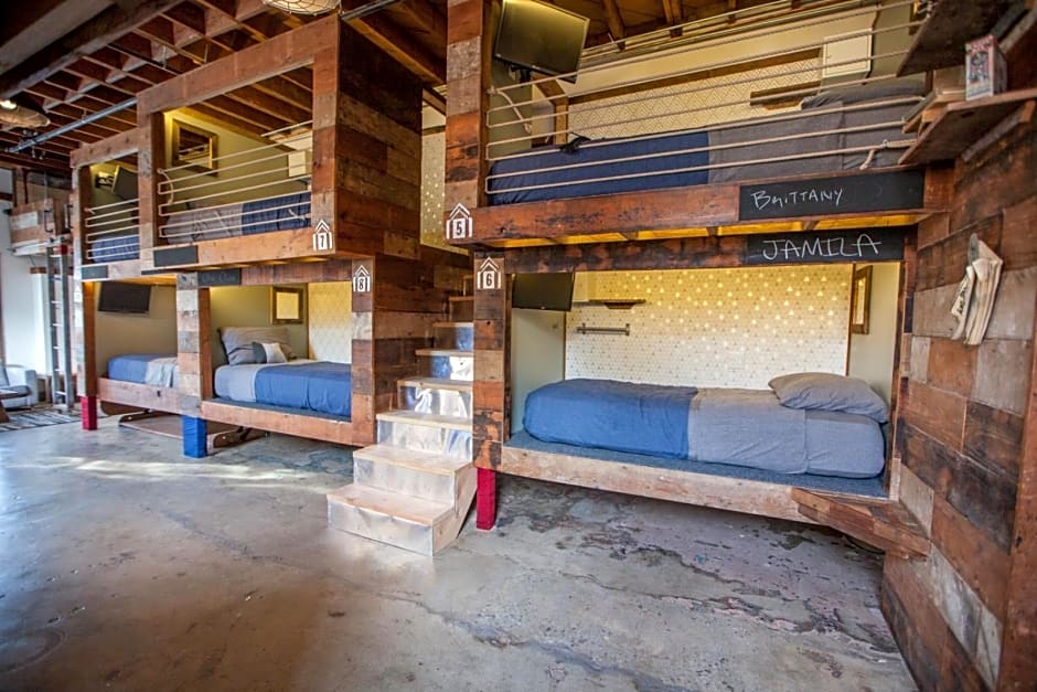 PodShare Los Feliz