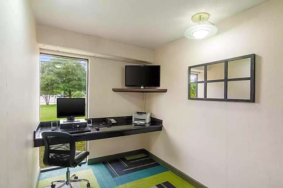 Quality Inn near University of Mobile