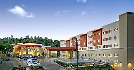 The Hotel at Black Oak Casino Resort