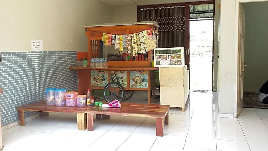 Hotel O Sawang Sana Motel Syariah Near SMAN 1 Sangkapura