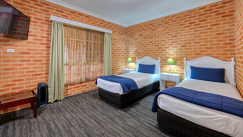 Country Gardens Motor Inn